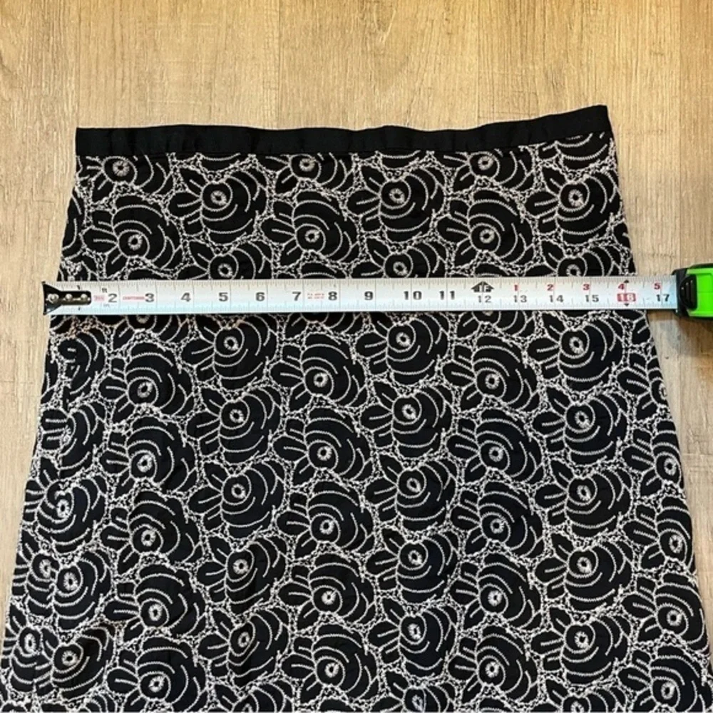 Max Studio Black Skirt With White Embroidery Size 10 100% Cotton - Picture 7 of 10